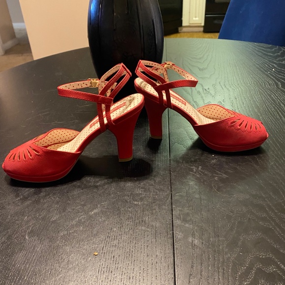 BAIT heels - 7.5 - Picture 2 of 5